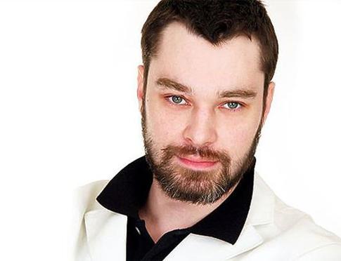 Актер Степан Морозов покончил собой, а Алексей Янин находится в коме