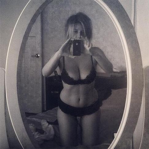 Татьяна Арно разделась из-за испанцев