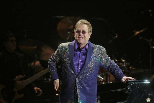 Элтон Джон - снова новобрачный. Фото: All Over Press