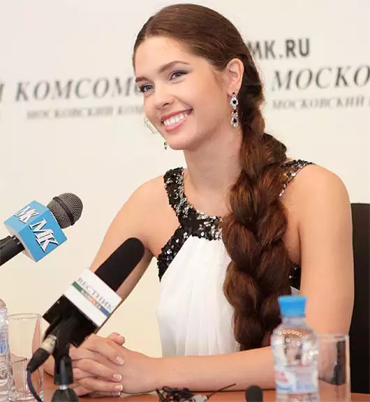 Жалаңаш Елизавета Голованова