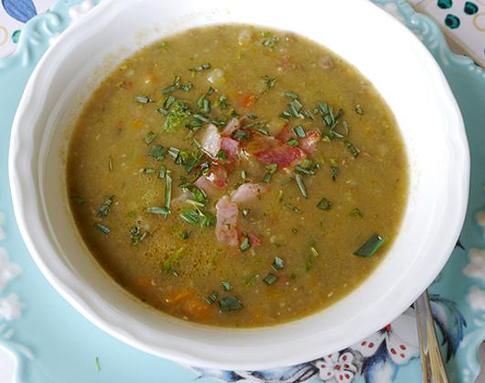 Суп из чечевицы с имбирем и шалфеем