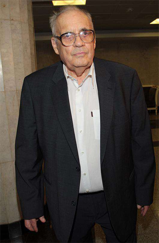 Эльдар Рязанов снова попал в больницу