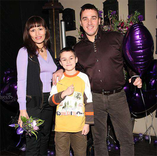 Кирилл Андреев с женой и сыном. 