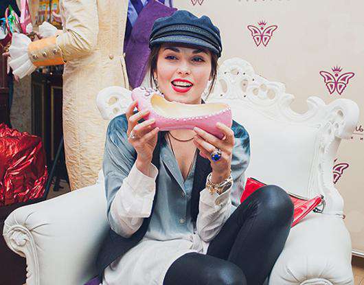 Сати Казанова.