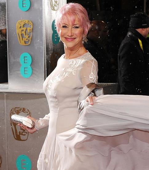 Хелен Миррен удивила цветом волос