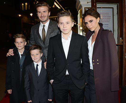 Дэвид Бекхэм и Виктория Бекхэм с детьми. Фото: Rex Features/Fotodom.ru.