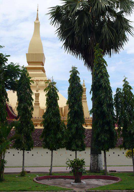 Наше путешествие по Лаосу началось с посещения столицы, города Вьентьян.