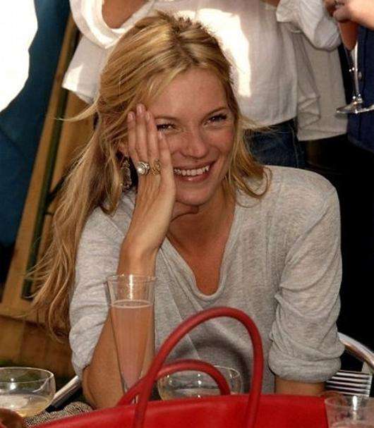 Кейт Мосс. Фото: <a href=http://vev.ru/blogs/lichnye-foto-keyt-moss.html>vev.ru</a>