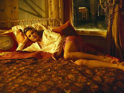 Актриса во время телешоу сделала неожиданное признание. Кадр из фильма Сладкий ноябрь.