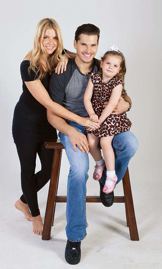 Елена Самоданова с мужем и дочерью. Фото: материалы пресс-служб.