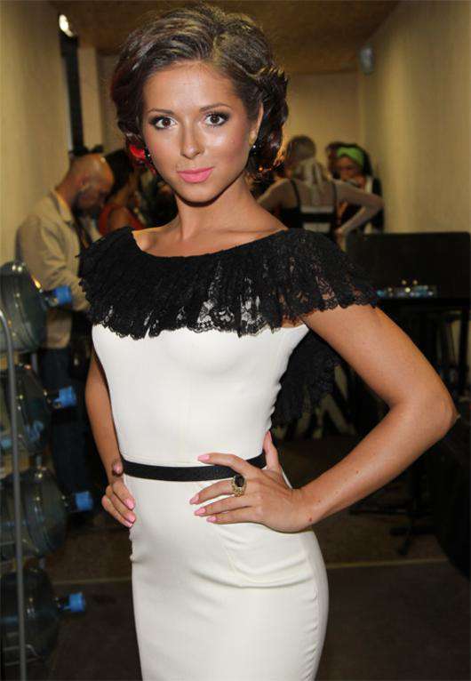 Певица Нюша.