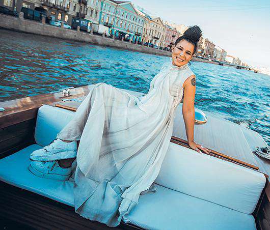 Певица Елка во время съемок нового клипа. Фото: материалы пресс-служб. 