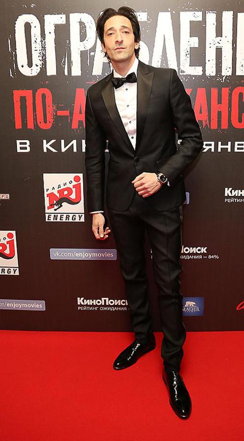 Эдриана Броуди чуть не разорвали фанаты