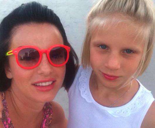 Юлия Волкова сегодня отмечает 10-летие своей дочери Виктории. Фото: личный архив.