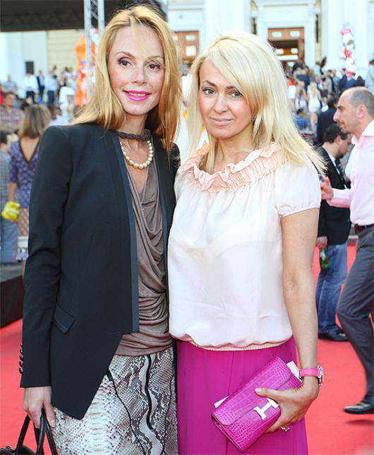 Яна Рудковская. с мамой.