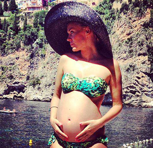 Татьяна Терешина показала беременный животик. Фото: Instagram.com.