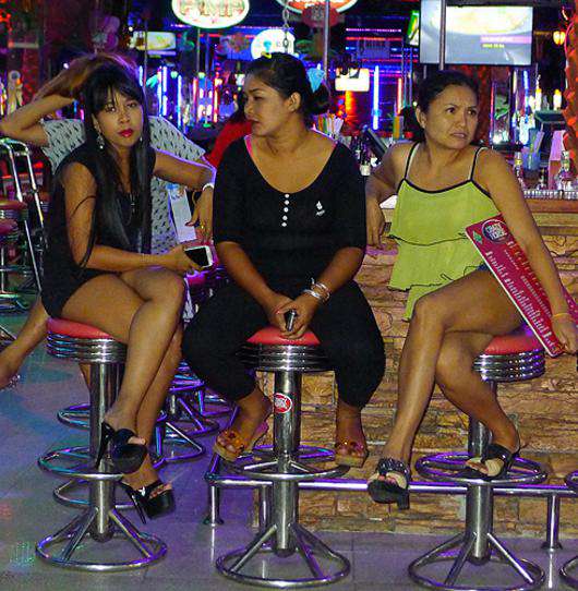 «Все намного проще, чем ты думаешь, - признался один из знакомых Ольги. – Была у меня когда-то тайская жена...»