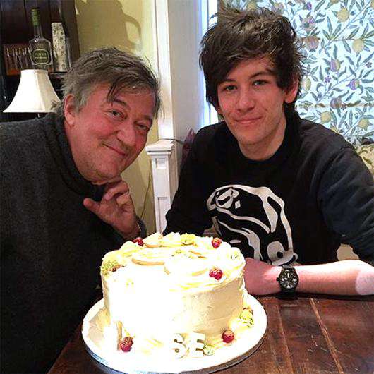 Стивен Фрай и Эллиот Спенсер. Фото: Twitter.com/@stephenfry.