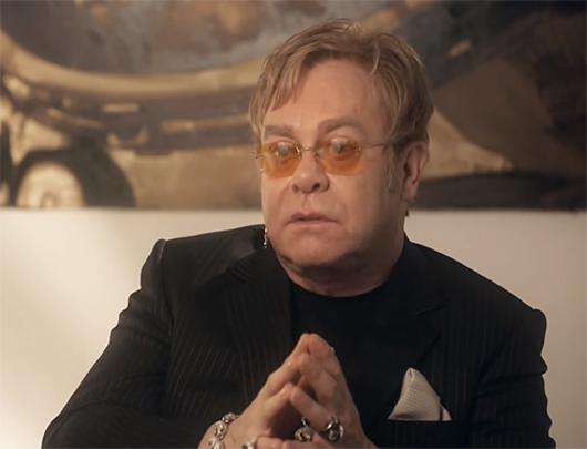 Элтон Джон. Фото: www.youtube.com/user/EltonJohn.