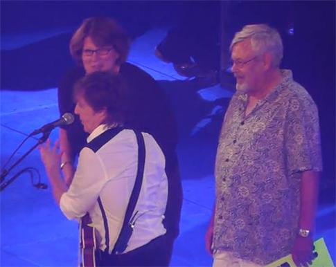 Пол Маккартни помог мужчине сделать предложение