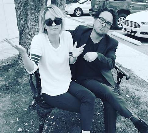 Звезды «Теории большого взрыва» закрутили тайный роман?