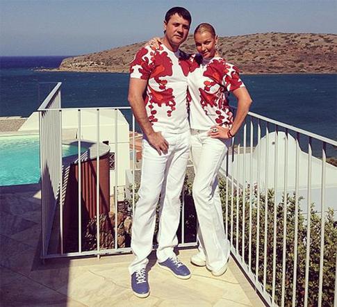 Волочкова и Салимов покидают Грецию