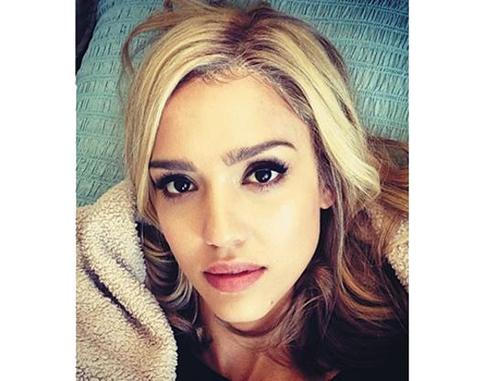 Джессика Альба сменила имидж