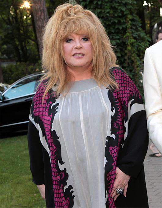 Алла Пугачева.