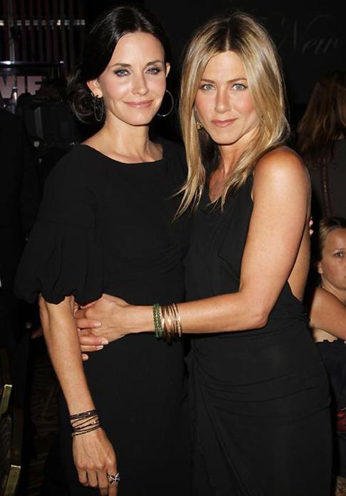 Кортни Кокс завидует Дженнифер Энистон