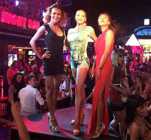 Анастасия Волочкова в Таиланде. Фото: Instagram.com/volochkova_art.