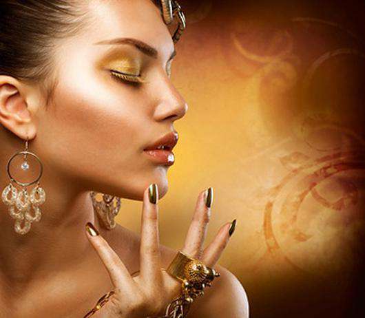 Этой осенью в моде золотые оттенки. Фото: Fotolia/PhotoXPress.ru.