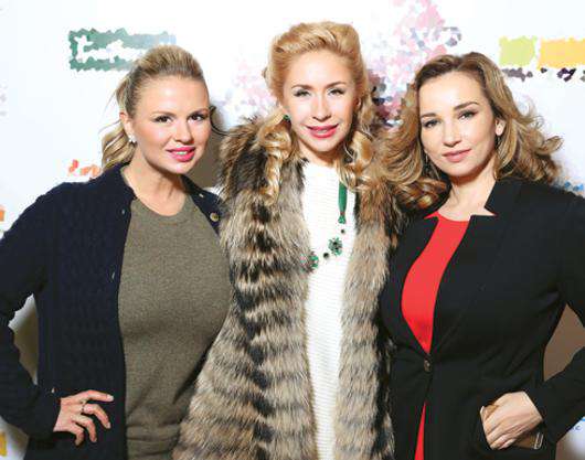 Анна Семенович, Анастасия Гребенкина и Анфиса Чехова. 