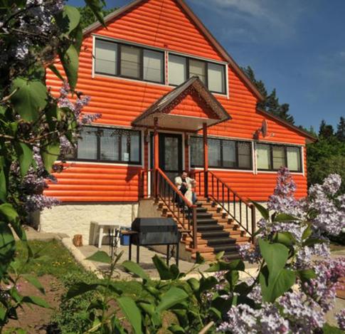 Игорь Саруханов: «Прямо за оградой у меня лес»