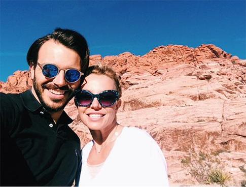 Нового бойфренда Бритни Спирс заставили молчать