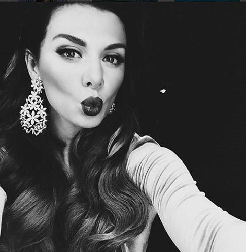 Анна Седокова дала обещание чаще читать книги