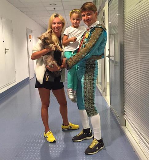 Ягудин показал откровенное фото беременной супруги