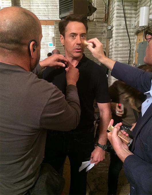 Роберт Дауни-младший за кадром. Фото: Facebook.com/robertdowneyjr.