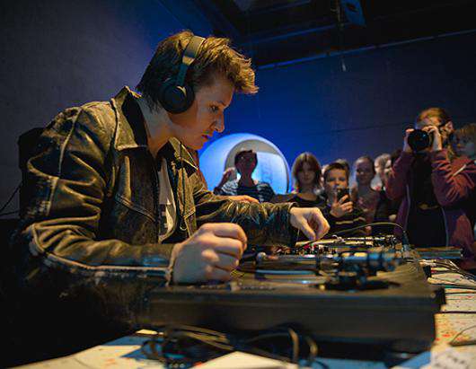 Диана Арбенина стала диджеем. Фото: материалы пресс-служб.