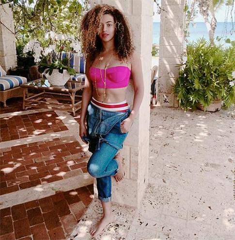 Бейонсе стесняется своих бедер