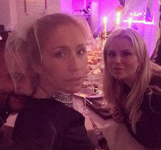 Анастасия Гребенкина с мужем и Анной Семенович. Фото: Instagram.com/anastasiagrebenkina.