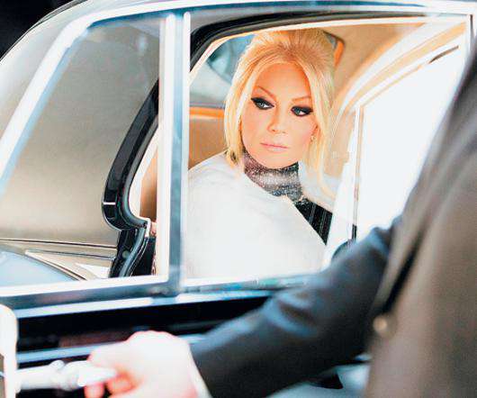 Таисия Повалий в клипе на песню «Твоих рук родные объятья». Фото: материалы пресс-служб.