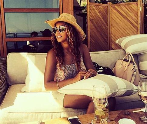 У дочери Беойнсе нашлась суррогатная мать