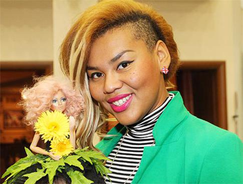 Звезды отказываются от букетов из носков на 23 февраля