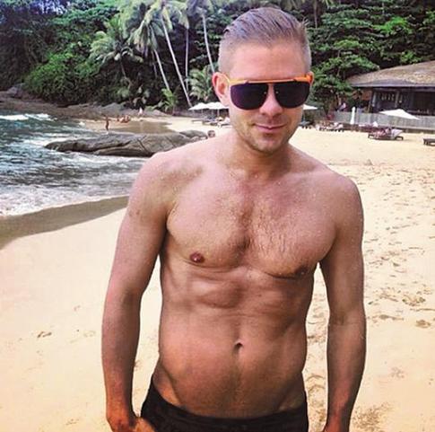 Митя Фомин отравился на курорте