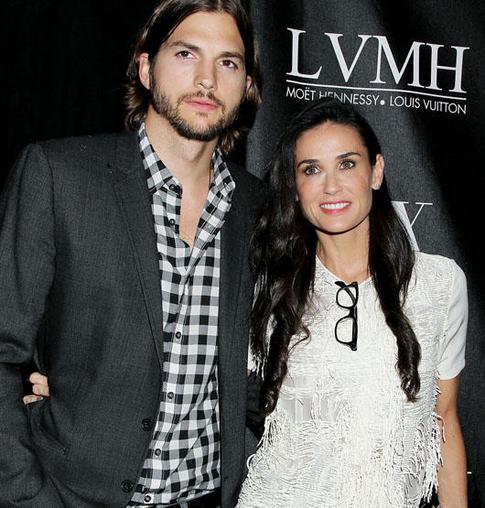 Эштон Катчер и Деми Мур больше не муж и жена