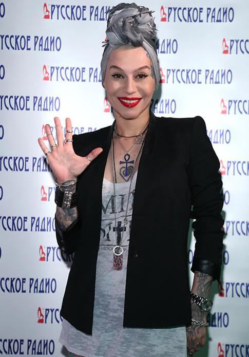 Молодые да ранние: звездные бабушки, которые больше похожи на девушек