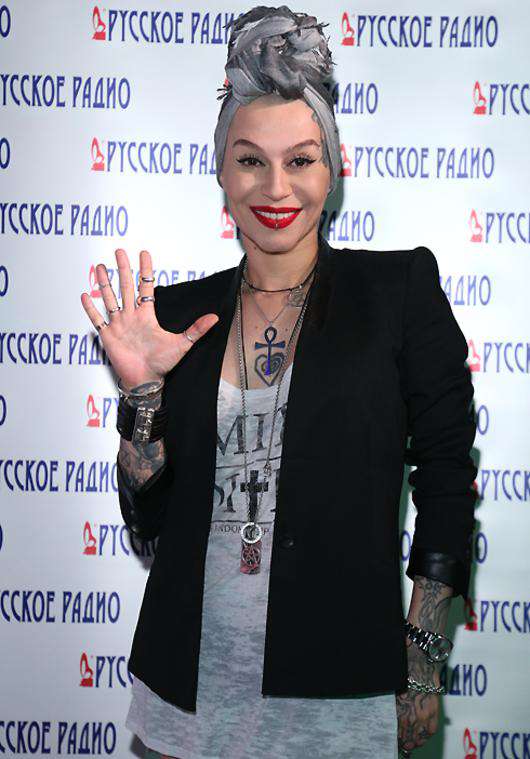 Наргиз Закирова.