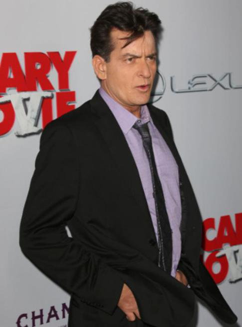 Чарли Шин занимался сексом с другим мужчиной