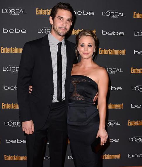 Кейли Куоко помолвлена