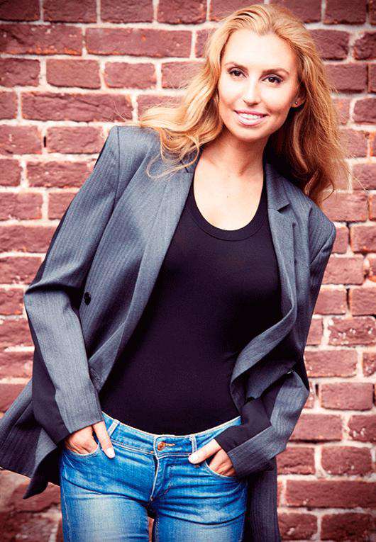 Диана Ходаковская.